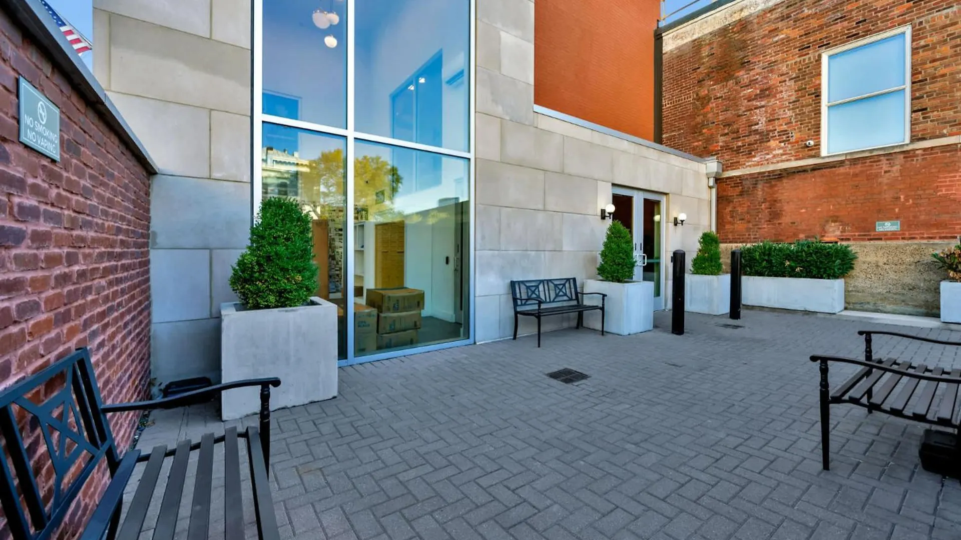 Bright And Modern Studio In Louisville # 308 Apartman